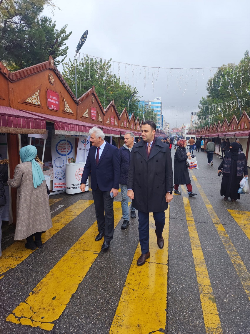 "Kaymakam İmrak Batman Gastronomi ve Kültür Sanat Festivali’ne katıldı."