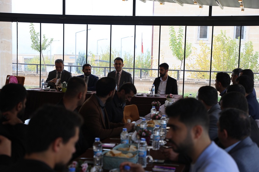 “Uygulama Otelinde İlçe müftülüğü tarafından Aylık mutad toplantısı ve Kahvaltı programı düzenlendi.”